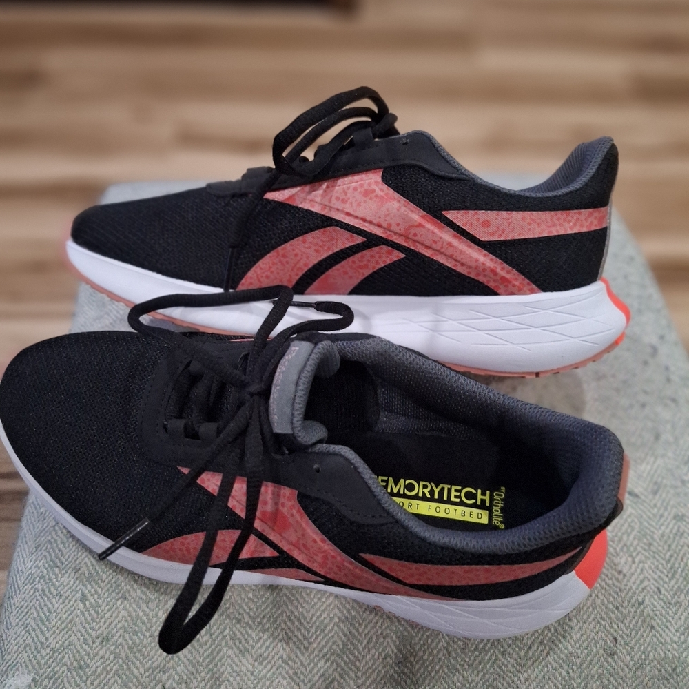 Reebok Black Trainers with Yellow Insole Branding